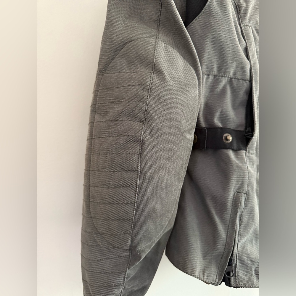 AUTHENTIC STREET & STEEL
WOMENS WILDCAT TEXTILE PADDED MOTORCYCLE
JACKET Medium - Picture 4 of 13